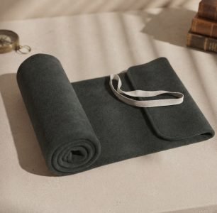 Thousand Chain Mat (900×22.5cm)